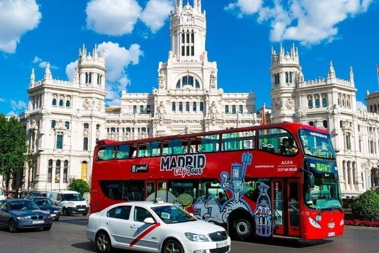 Découvrez Madrid avec le Bus Touristique : Une Aventure Unique et Pratique